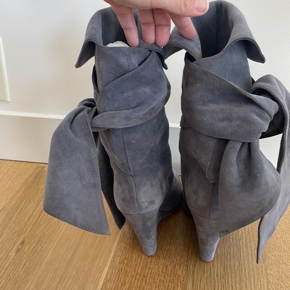 Chloe Gray Suede Wedge Boot With Wrap Around Ties Size 38 - Picture 13 of 13